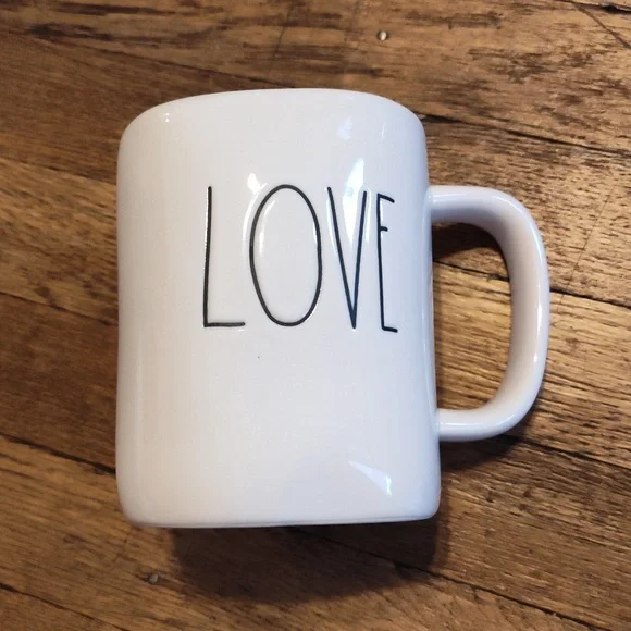 Rae Dunn LOVE Large Cup - Picture 2 of 4